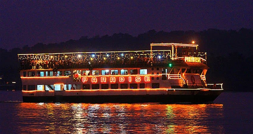 People dancing and enjoying the party on the cruise